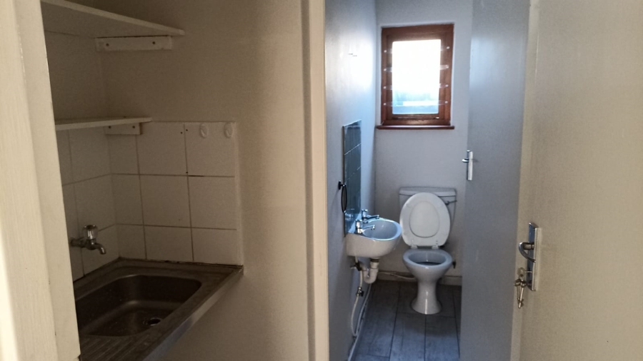 To Let commercial Property for Rent in Hout Bay Western Cape